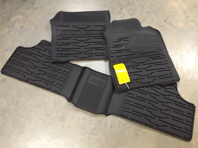 Mopar Wk2 Grand Cherokee Floor Mats Seven Slot Off Road